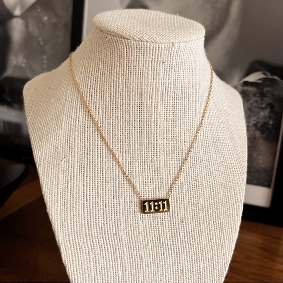 RESTOCKED ✨ 11:11 18K GOLD PLATED NECKLACE - Picture 3 of 6